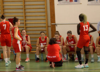 Bataille acharnée sur le parquet pour les Seniors Filles du MCBB L'équipe des seniors filles 1_Crédit photo MCBB