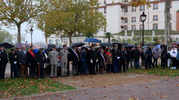 Personnalités et officiels en présence ce 11 novembre à Moissac_Crédit photo EBO