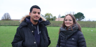 Alison et Younes : jeunes Contrats Civiques exemplaires du Confluences FC Alison Leygue et Younes Sahraoui, les deux jeunes éducateurs de 17 ans en terminale, engagés en tant que contrats civiques_Crédit photo Jpb.