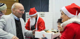 Moissac : des sourires et des colis pour nos aînés Distribution des colis de Noel à moissac_Crédit photo Ville de Moissac