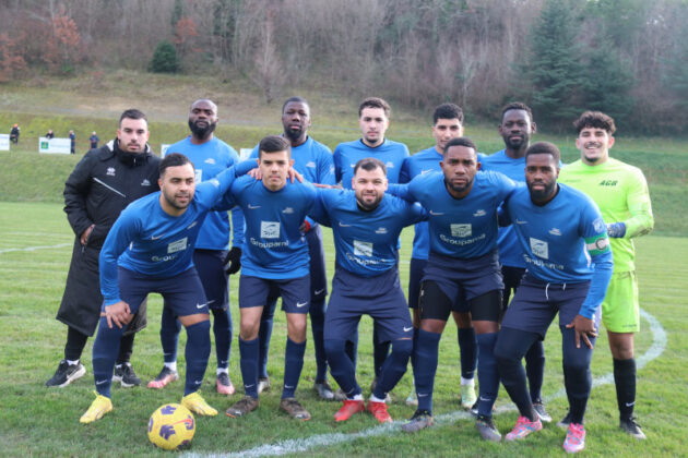 Léquipe sénior de Confluences FC_Crédit photo Jpb