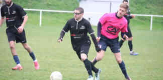 Victoire éclatante des séniors 2 avec un score de 8-0 Action de jeu_Crédit photo Jpb (3)