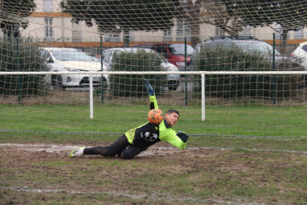 Léo magistral dans ses buts_Crédit photo Jpb