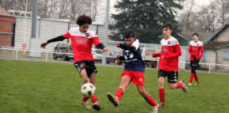Un mercredi après-midi animé sur la pelouse du stade Carabignac à Moissac Match amical des U13 de Confluences FC_Crédit photo Jpb