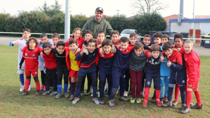 Jeremy Lamartiniere avec ses U10