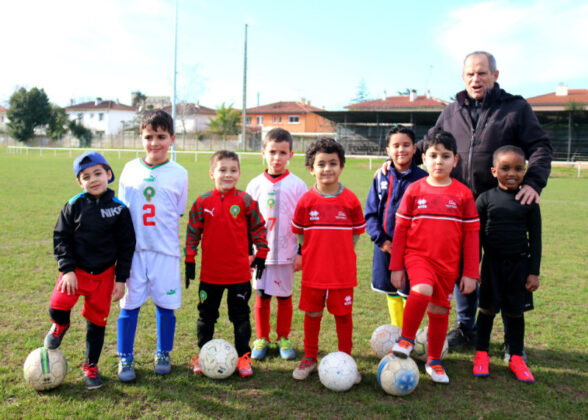 Laurent Sarrau et ses petits U9_Crédit photo Jpb