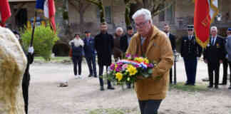Montagudet. Retour sur la cérémonie en hommage à la 8e compagnie de l’Armée Secrète Laurent Robène, président du Souvenir Français, rend hommage aux Résistants_Crédit photo JDJ