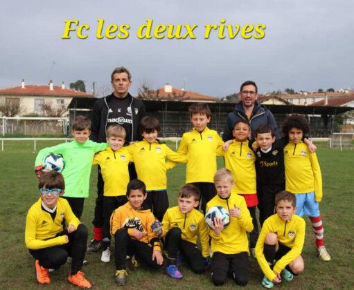 L'équipe de FC Les deux rives_Crédit photo Jpb