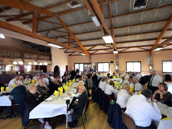 Repas convivial pour clôturer la matinée