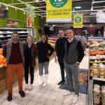 Au cœur de l’économie : William Clémens redynamise l’Intermarché de Moissac William Clémens et son équipe-Intermarché de Moissac