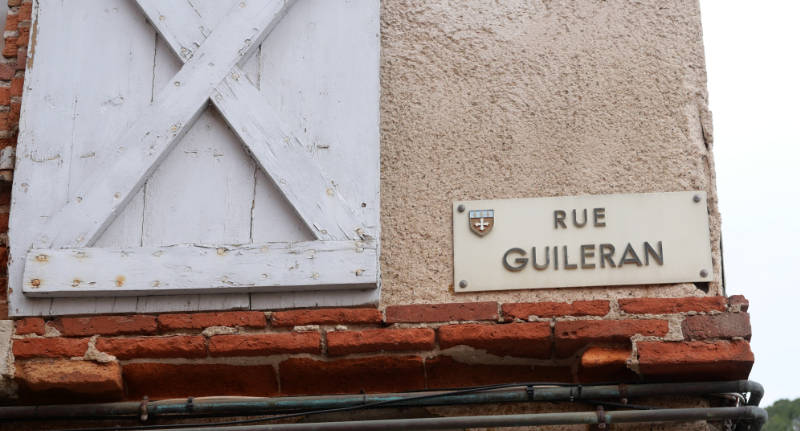 la-rue-Guileran-rend-hommage-a-un-seigneur