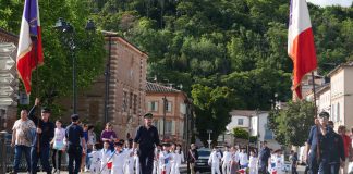 Pentecôte à Moissac : Découvrez le programme Plantation du Mai Moissac_Crédit photo JDJ