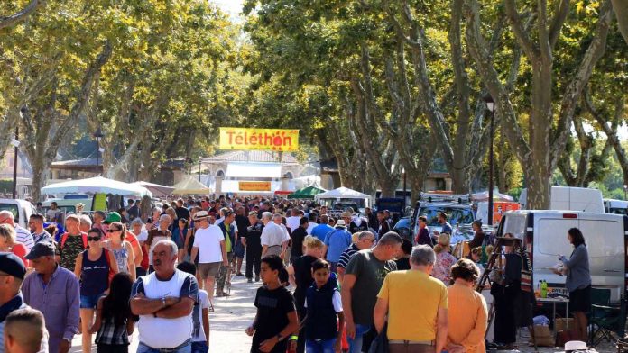 Vide Grenier Téléthon Moissac_Crédit photo Téléthon Moissac Force T