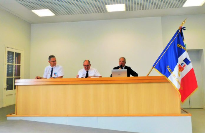 Bureau-medaille-travail Bureau-medaille-travail