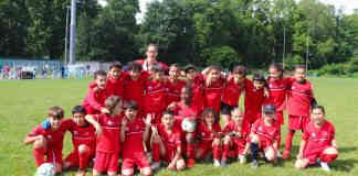 Moissac.Deuxième journée du tournoi de Confluences FC : une réussite éclatante sous le soleil L'équipe des U8 U9 de Confluences FC _Jpb