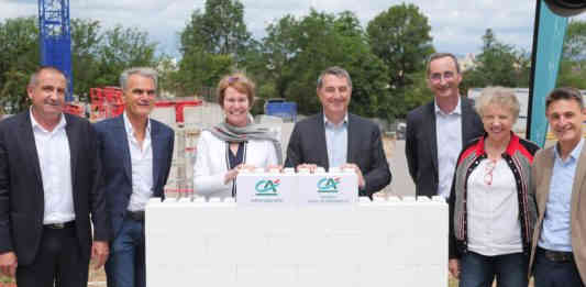 Pose de la première pierre Crédit Agricole