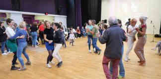 Castelsarrasin célèbre son bicentenaire en musique et rend hommage à Jean-Pierre Berrié Castelsarrasin apéritif Bicentenaire et hommage Jean-Pierre Berrié_JDJ