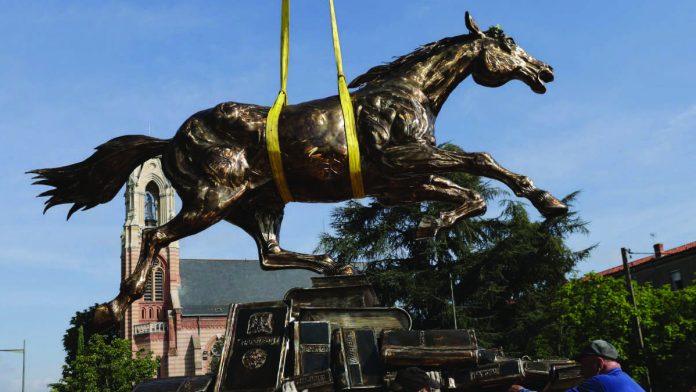 Installation statue Ptolemee à Montauban_Crédit photo Patrick Fischer