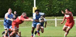 Rugby. L’Avenir Moissagais : une troisième victoire à l’extérieur face à Gourdon L'équipe de l'Avenir Moissagais célèbre sa troisième victoire consécutive_Léa et Yohann Rohr