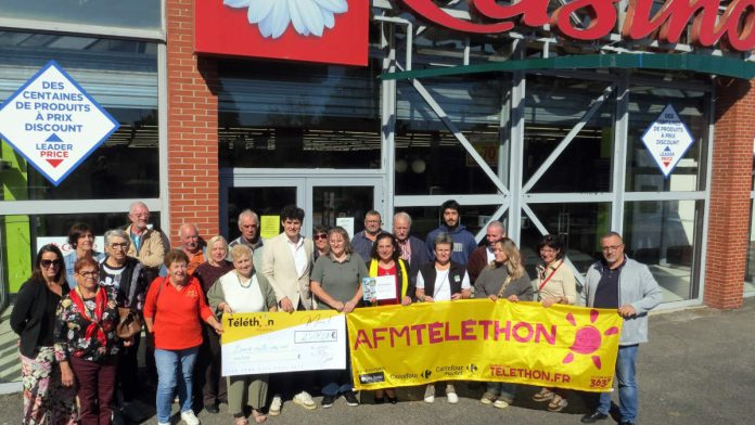 Remise de chèque de 2500 € au Téléthon de Moissac lors de la fermeture du Casino_AFM Téléthon