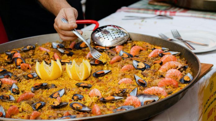 Soirée espagnole avec l'Avenir Moissagais_Crédit photo pexels-gleb-zhizhikin