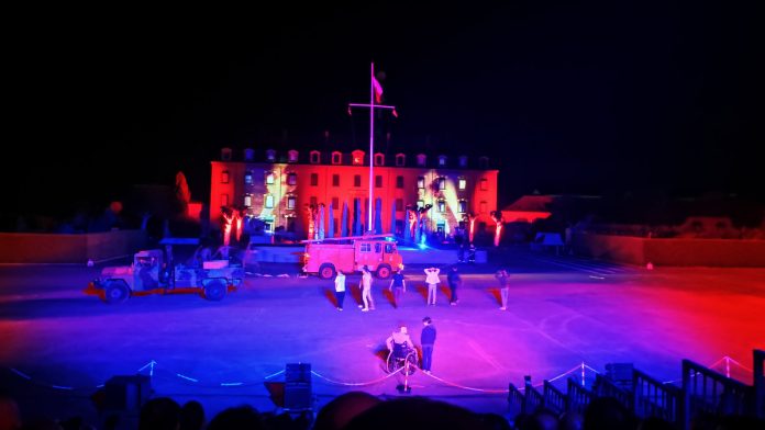 spectacle son et lumières du 17e RGP Montauban_JDJ