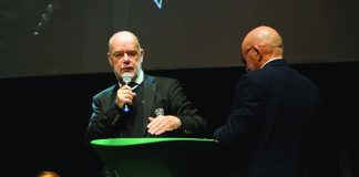 Montauban. Les « Leaders de l’économie » 2025 : découvrez les entreprises récompensées L’invité d’honneur de la soirée : Simon Gillham.