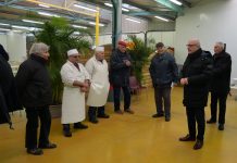 Castelsarrasin récompense les producteurs de volaille : un hommage à la tradition et au terroir Castelsarrasin récompense les producteurs de volaille du marché au gras_JDJ