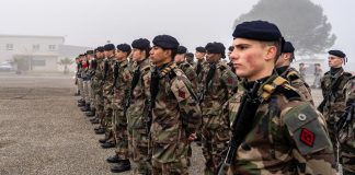 Présentation au drapeau pour les jeunes sapeurs du 31ᵉ régiment du génie Présentation au drapeau - Section LTN Duncan FRANÇOIS-COUËDOR