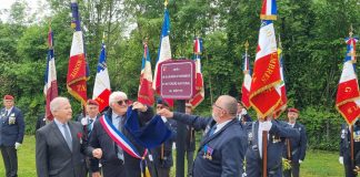 À Caussade, un jardin pour honorer le mérite et l’engagement le dévoilement de la plaque jardin legion d'honneur et ordre national du merite caussade
