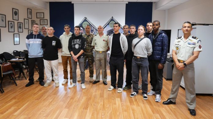 Montauban dix jeunes s engagent dans l armee de terre_JDJ Montauban dix jeunes s engagent dans l armee de terre_JDJ