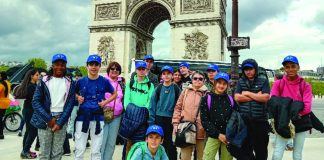 Caussade. Le Conseil Municipal des Jeunes en visite institutionnelle à Paris Voyage à Paris CMJ caussade- Ville de Caussade