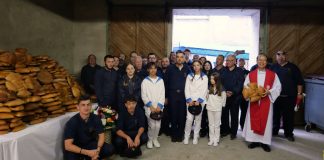 À Moissac, les pains bénis tissent le lien de la Pentecôte benediction pain moissac pentecote_JDJ