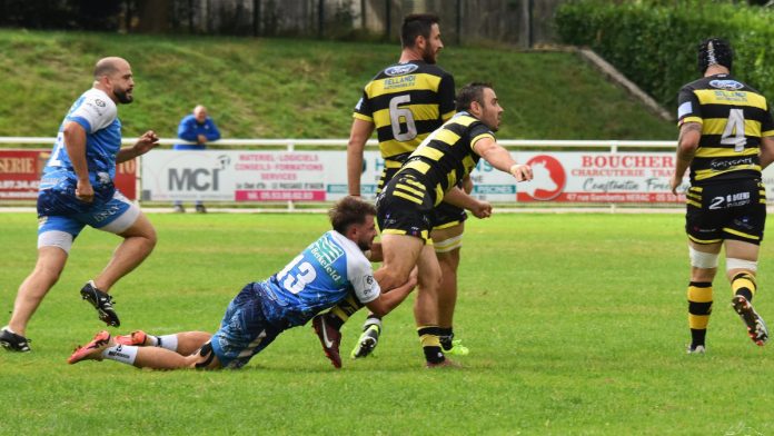 Avenir Moissagais tombe face a Nerac Féderale 3-Crédit photos Léa Rohr Joueurs de rugby de l’Avenir Moissagais en action lors du match à Nérac en Fédérale 3- Crédit photos Léa Rohr