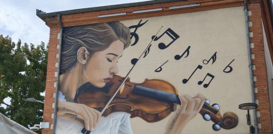 Fresque de JEM le Graff dévoilée au festival Urb'in Castel