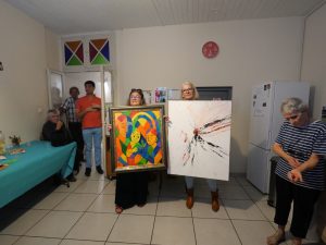 P1129856