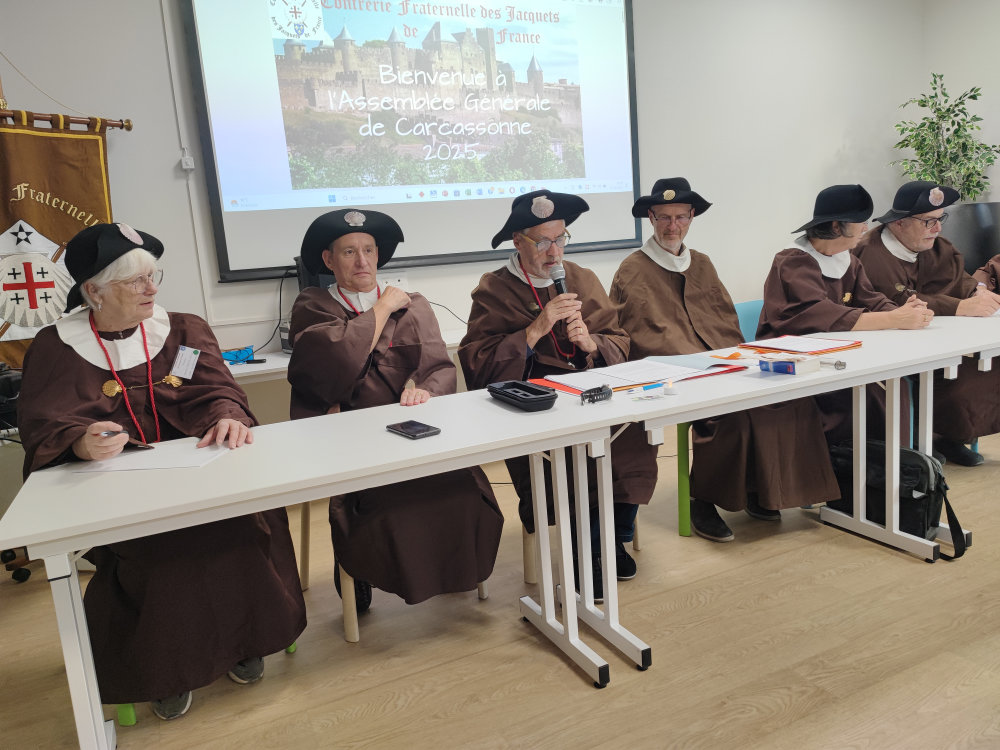 La Confrérie Fraternelle des Jacquets de France en chapitre à Carcassonne 1 JacquetsBureau