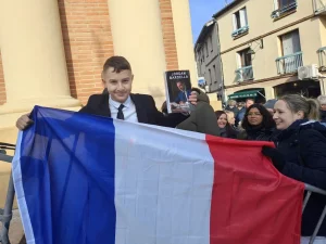Moissac. Plus d’un millier de personnes à la séance de dédicaces de Jordan Bardella 5 IMG20251129121754