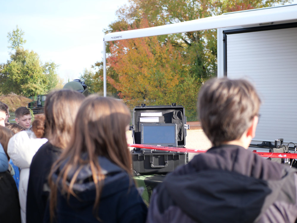 Castelsarrasin. Le 31e régiment du génie dévoile ses capacités aux jeunes 2 P1172549