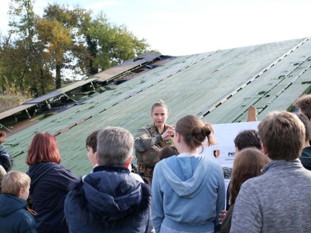 Castelsarrasin. Le 31e régiment du génie dévoile ses capacités aux jeunes 11 P1172577