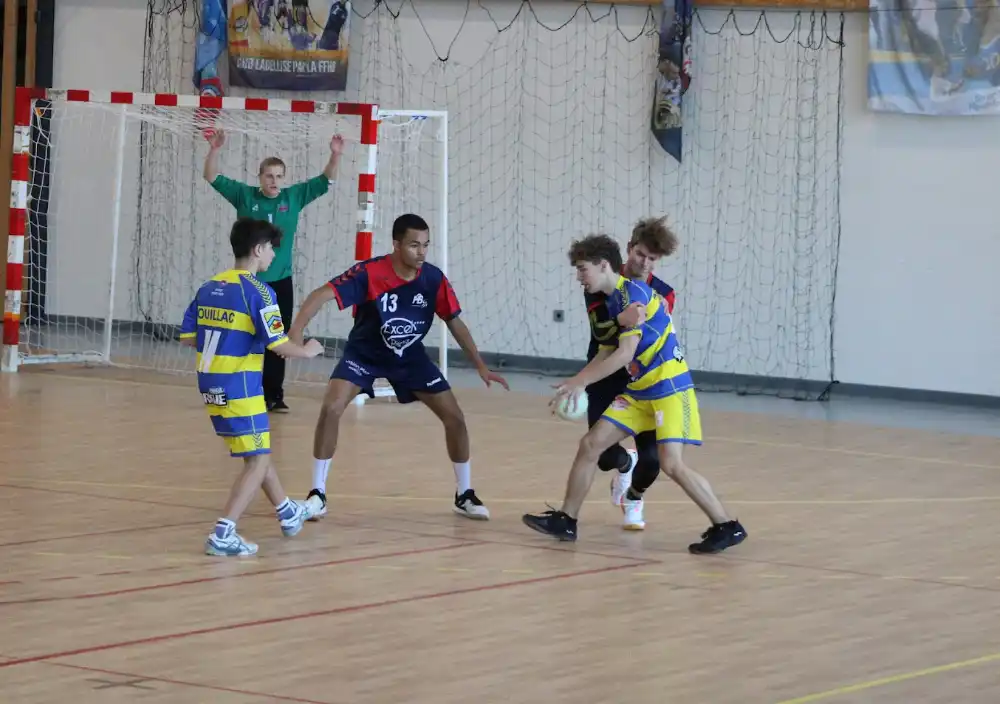 Montech HBC 2 confirme à domicile et reste co-leader 4 IMG 7023