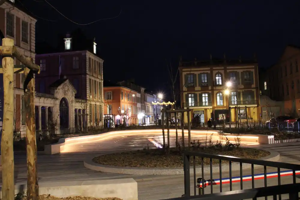 À Montauban, la place Foch dévoile son nouveau visage 2 Inauguration place Foch Montauban 2