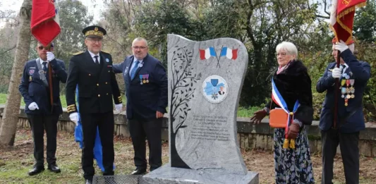 montauban-stele-cours-foucault-ordre-national-merite