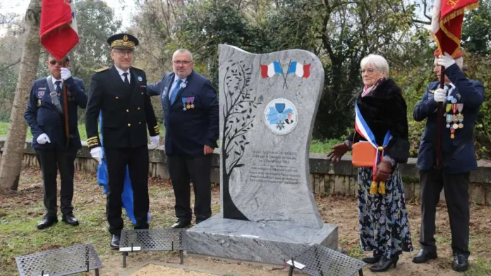 montauban-stele-cours-foucault-ordre-national-merite