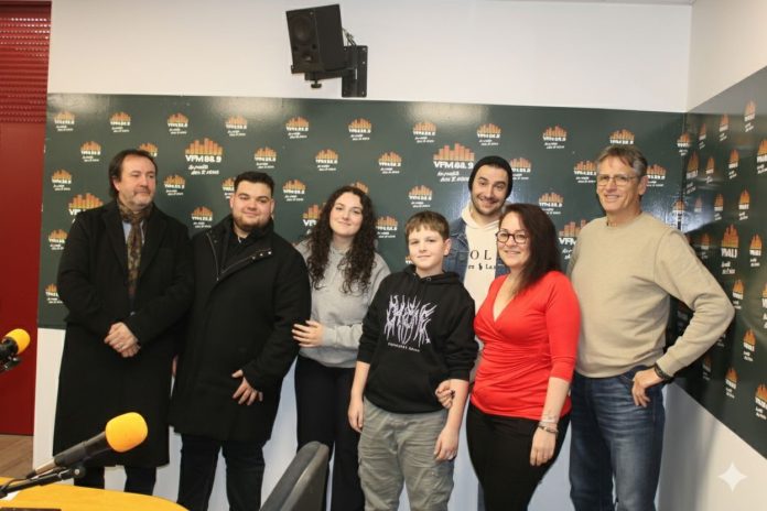 Jeunes talents de la chanson invités sur VFM 88.9 à Valence d'Agen