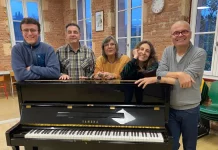 Moissac. L’école de musique se réinvente et ouvre grand ses portes Le nouveau directeur Jerôme Villette et une partie de l'équipe pédagogique de l’école de musique de Moissac au centre culturel.