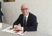 Castelsarrasin. Jean-Philippe Bésiers lance officiellement sa campagne Jean-Philippe Bésiers lors de l’annonce de sa candidature aux municipales à Castelsarrasin