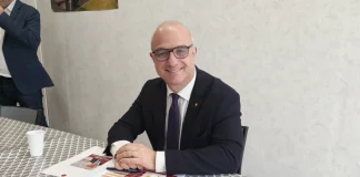 Jean-Philippe Bésiers lors de l’annonce de sa candidature aux municipales à Castelsarrasin