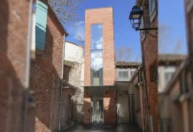 Moissac. L’ascenseur urbain est désormais en service Ascenseur urbain de Moissac reliant le parking de l’Office de tourisme à la place Durand-de-Bredon