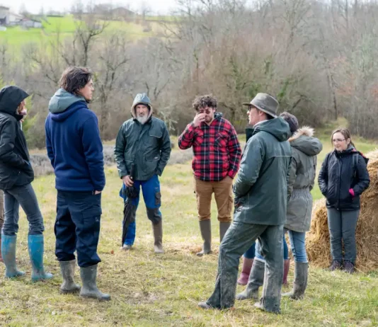 Dans le Pays de Lafrançaise, des agriculteurs misent sur l’accueil à la ferme pour diversifier leur activité Agriculteurs du Pays de Lafrançaise en formation à l’accueil à la ferme dans le Tarn-et-Garonne.